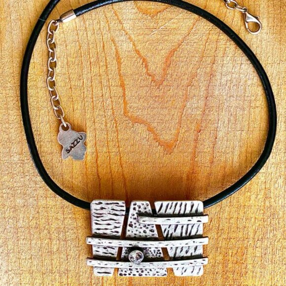 NECKLACE - Picture 3 of 6